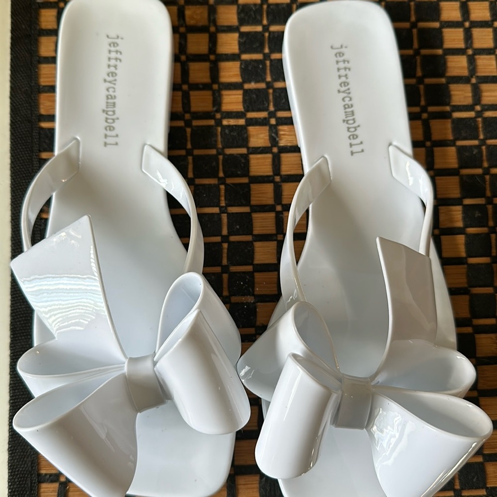 Jeffrey Campbell Women’s Sugary Thong Jelly Sandals